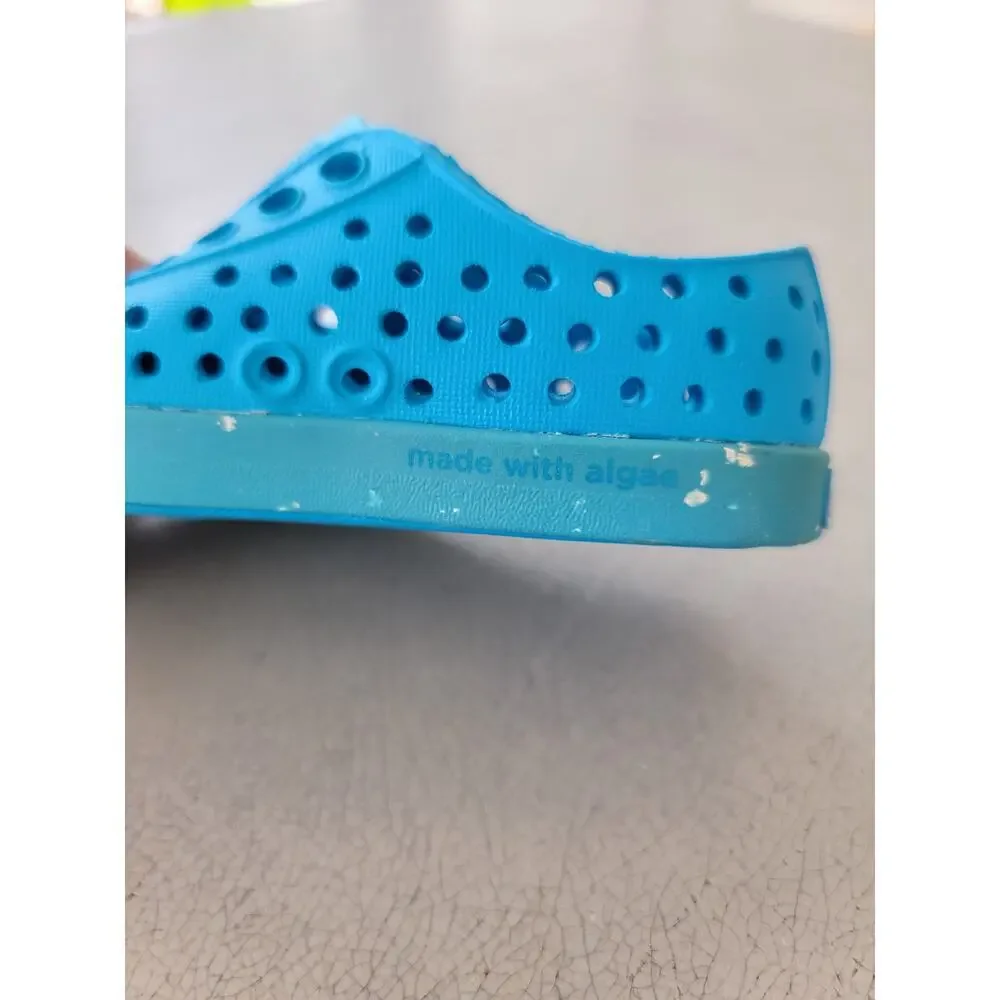 Native Jefferson Bloom Speckled Blue Rubber Slip-On Sneakers Size 4 (Baby)‎